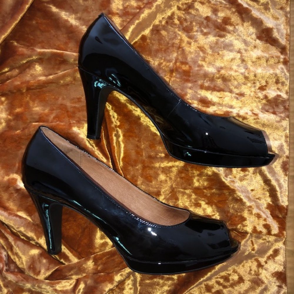 Clark’s Indigo Wessex Eider Black Patent Leather Platform Peep Toe Pump Shoes 9½